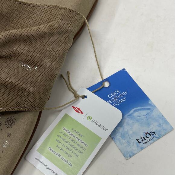 Taos Gift 2 Ruched Leather Comfort Shoes Sandals Metallic Tan Taupe women 10 New - Picture 11 of 15